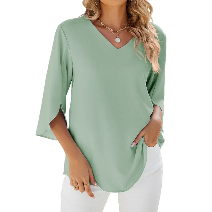 JAZZY™ - RELAXED V-NECK BLOUSE